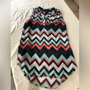 Airy sleeveless blouse